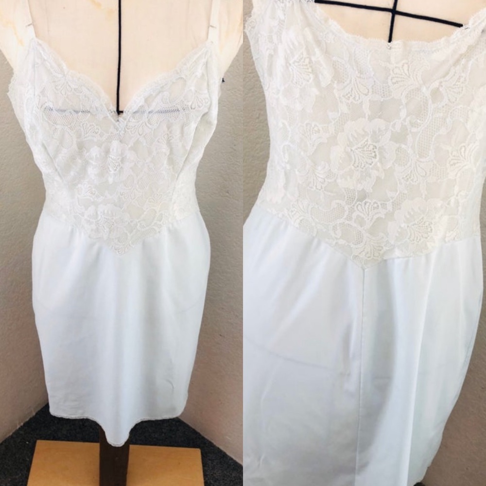 Light blue 1960s rustly size 36 slip. Vintage.